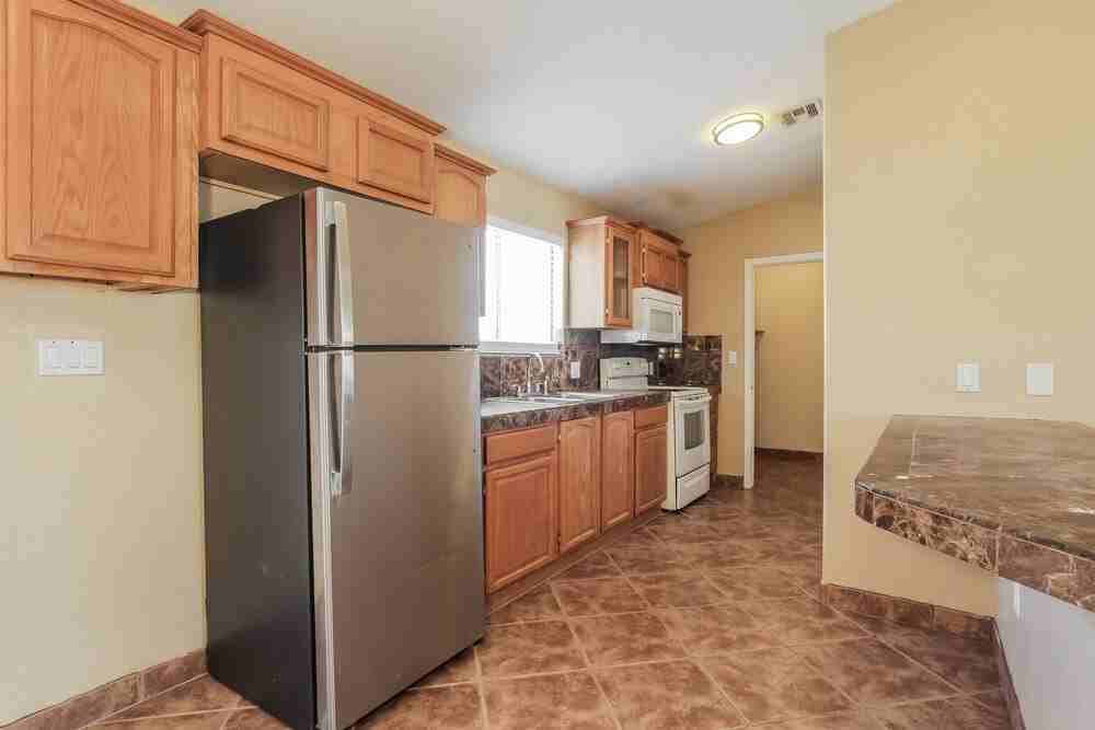 305 E Gardenia Dr - Photo 6 of 16