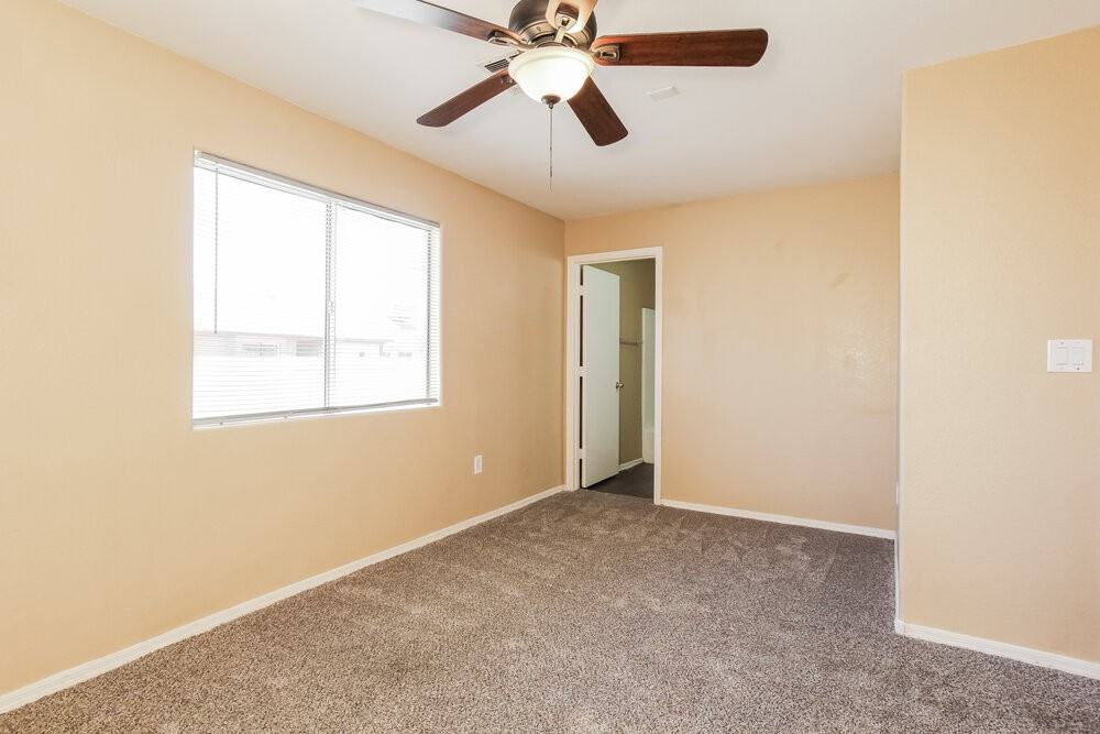 305 E Gardenia Dr - Photo 7 of 16