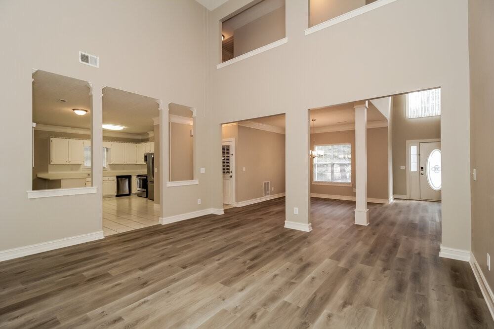 355 Woodstream Dr - Photo 6 of 17