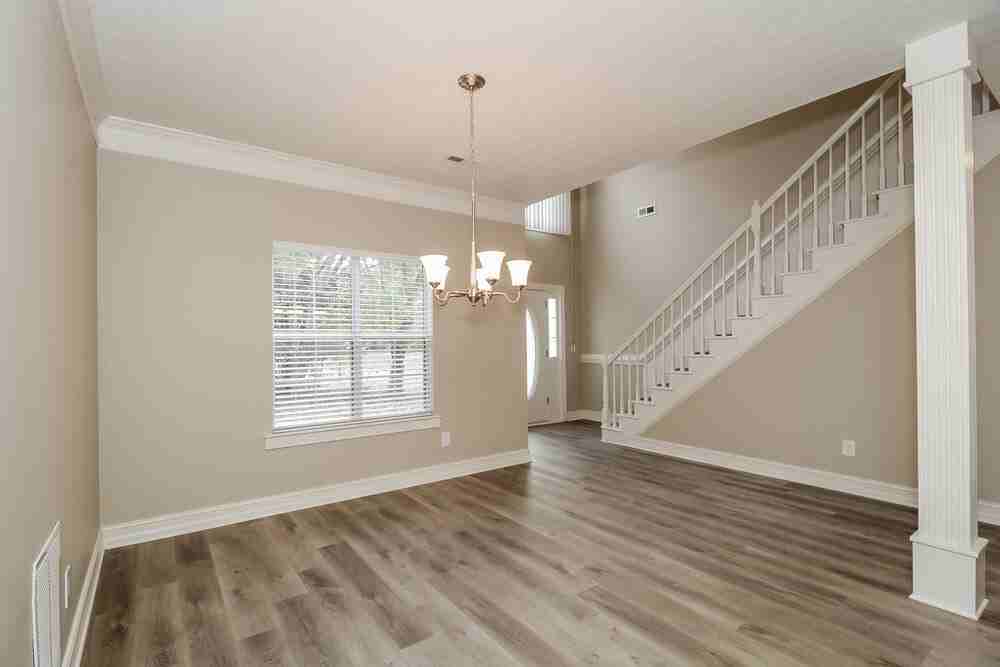 355 Woodstream Dr - Photo 7 of 17