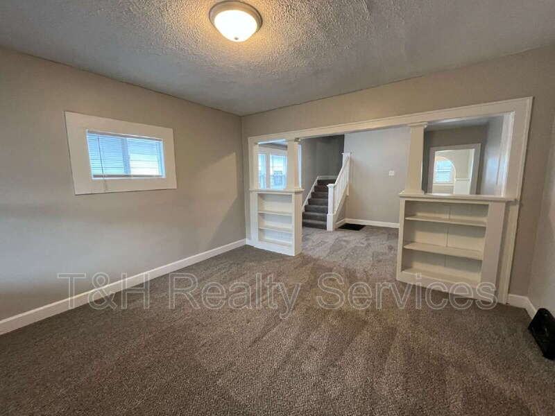 317 N Colorado Ave - Photo 7 of 20