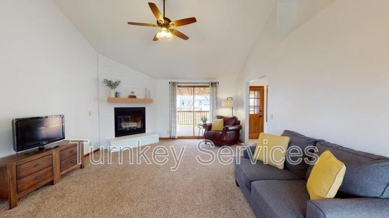204 Summerset Dr - Photo 3 of 19