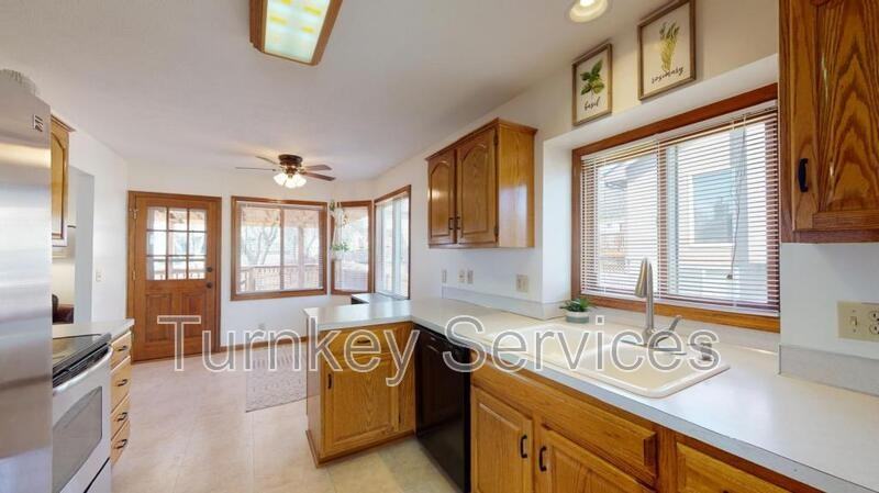 204 Summerset Dr - Photo 7 of 19