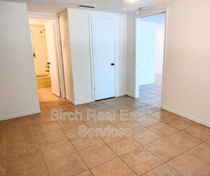 6839 Forest Ave - Photo 2 of 15