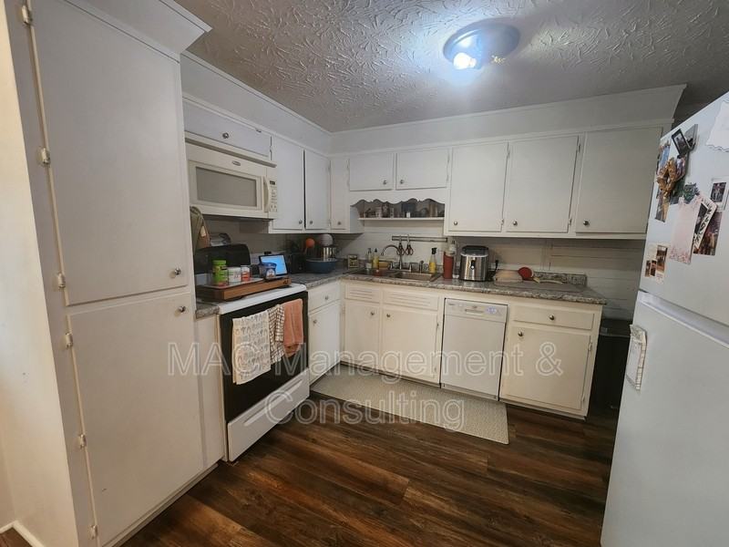 315 Sulphur Rd - Photo 2 of 11