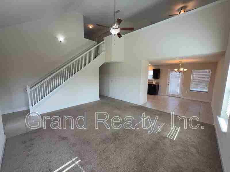 4783 Legacy St - Photo 2 of 23