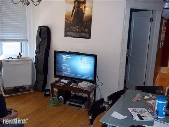 1161 Commonwealth Ave - Photo 3 of 5