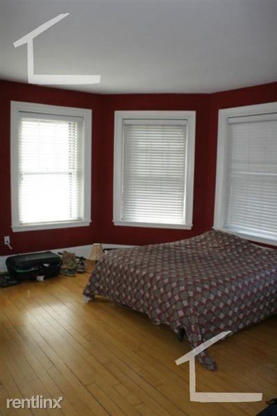 1161 Commonwealth Ave - Photo 2 of 5