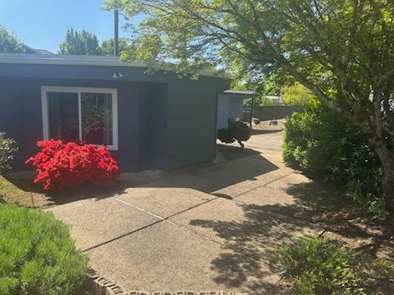 2090 Sw 3rd St - Photo 4 of 17