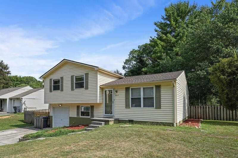 4317 Twin Pines Dr - Photo 2 of 11