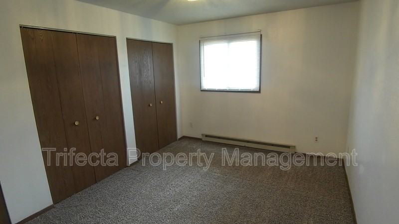 4953 Basswood Dr - Photo 7 of 12