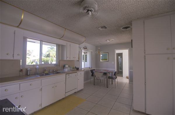 1230 Adams St - Photo 3 of 3