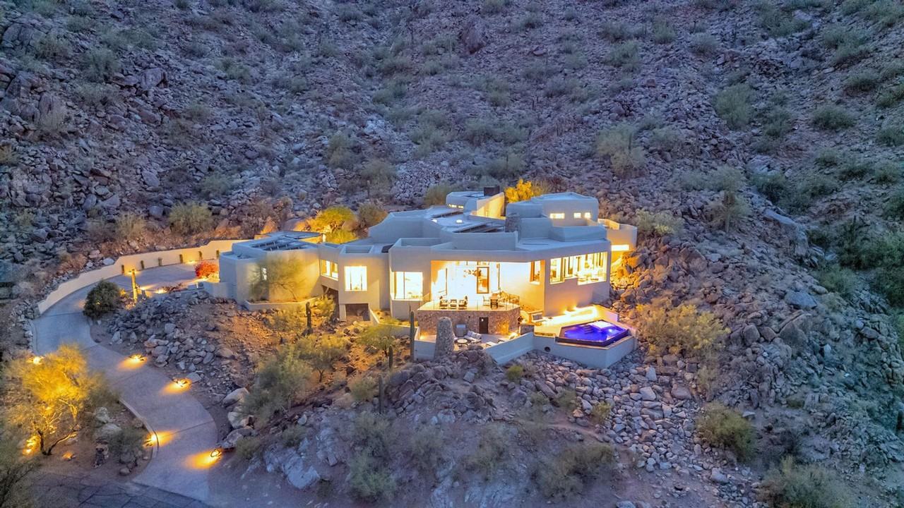 5810 E Cholla Ln - Photo 3 of 40