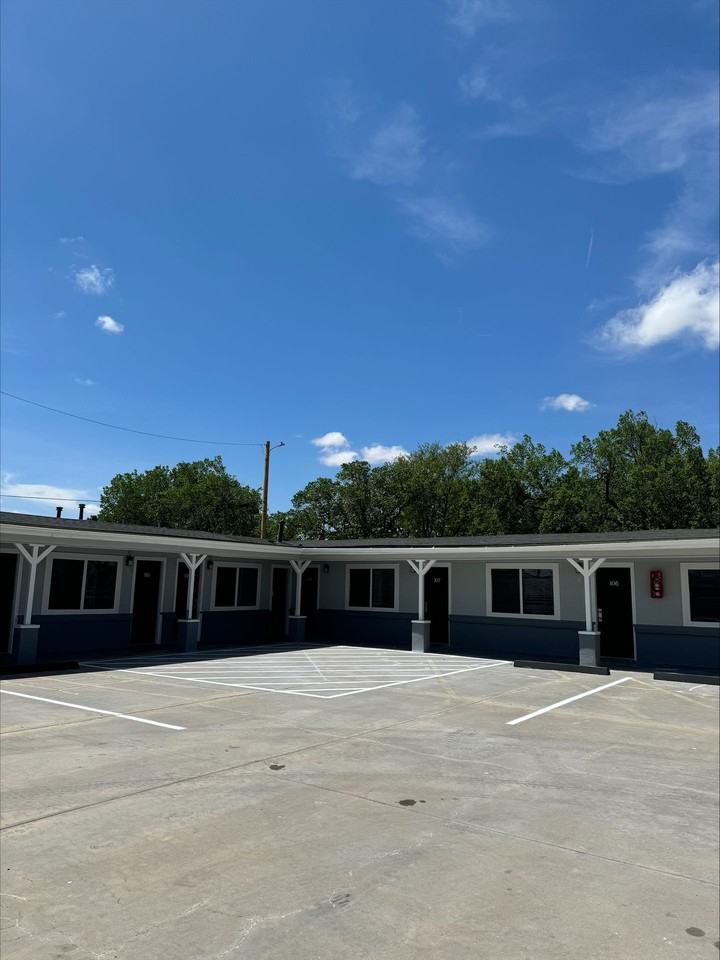 Pancake Flats in Liberal - Photo 5 of 14