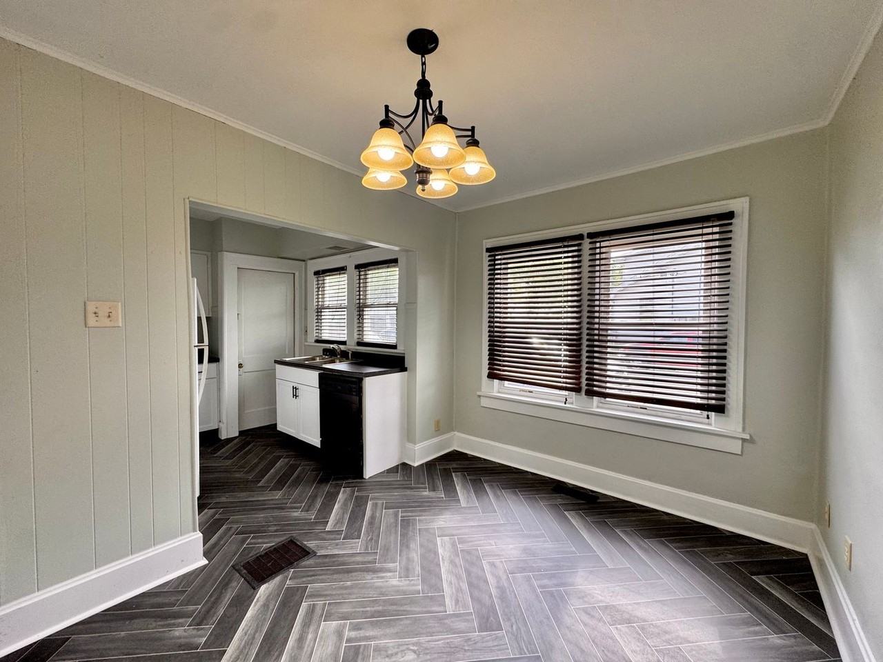 2201 College Ave - Photo 7 of 18
