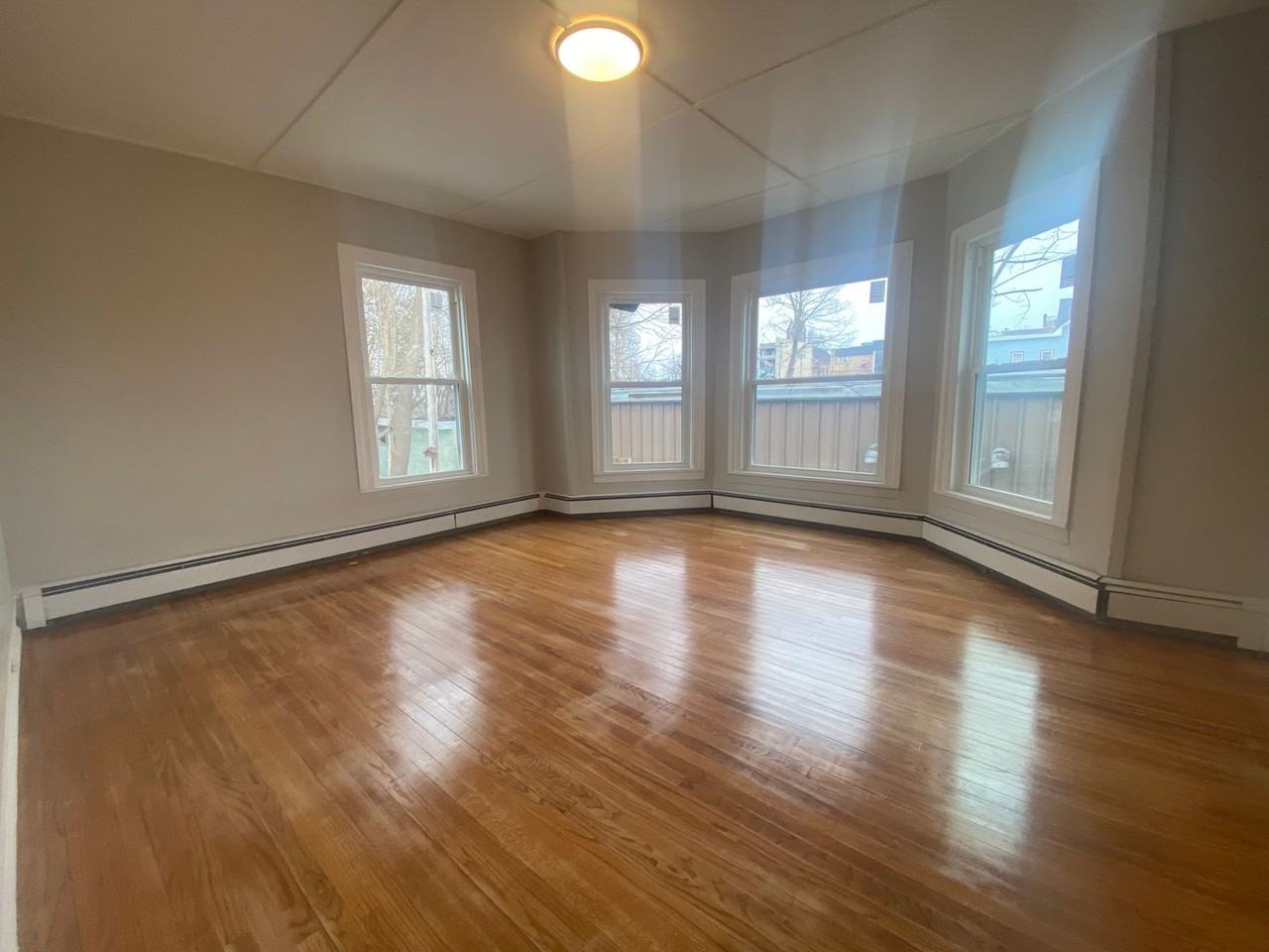 142 N Mechanic - Photo 5 of 34