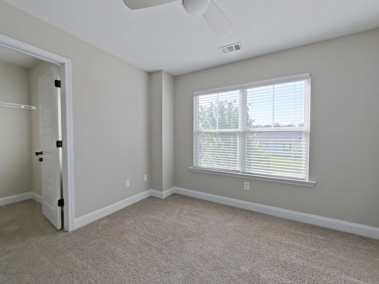 719 Tree Top Trl - Photo 3 of 30