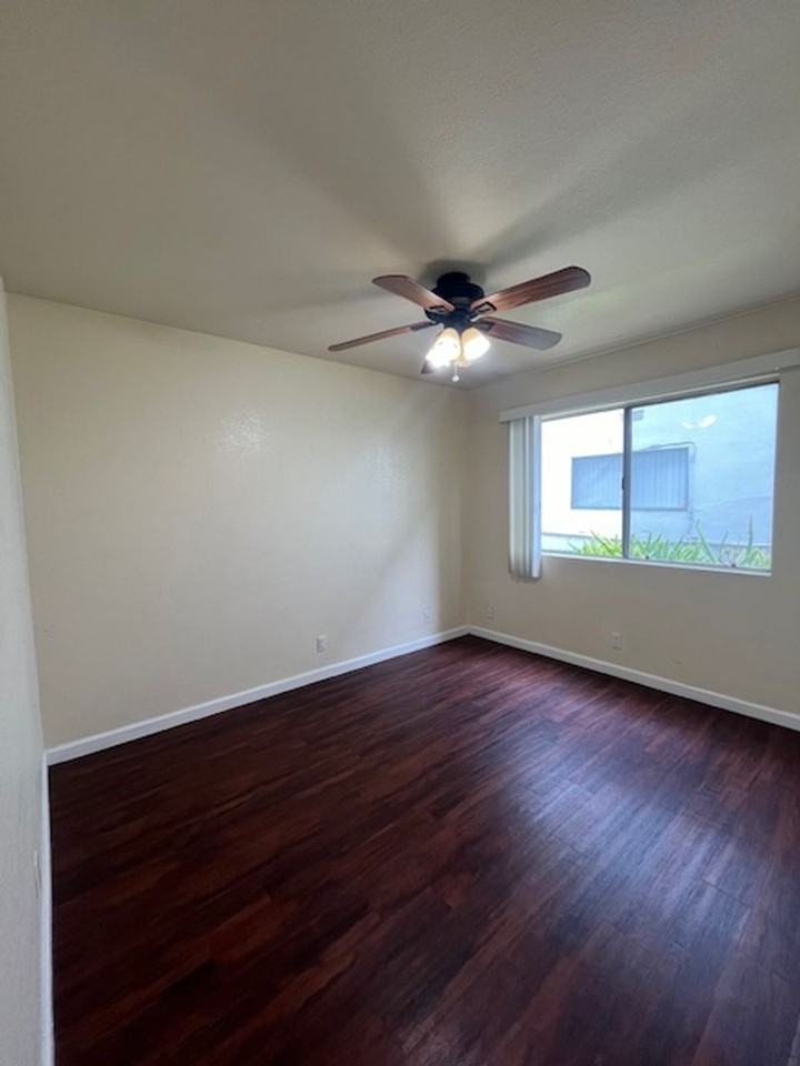 320 W Canon Perdido St #6 - Photo 2 of 17