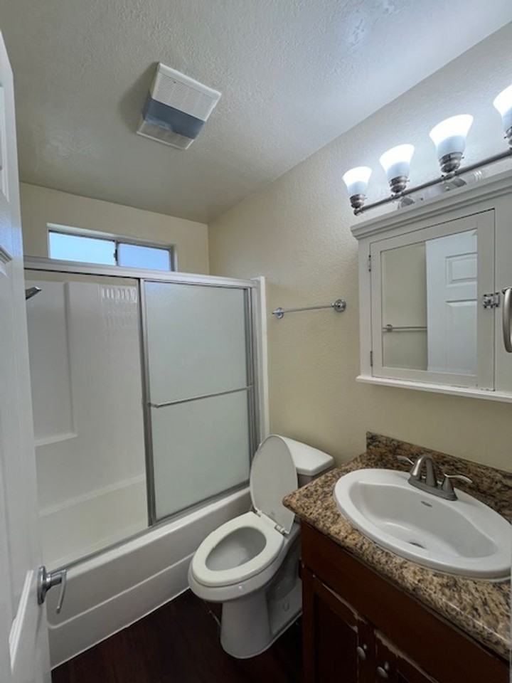 320 W Canon Perdido St #6 - Photo 4 of 17