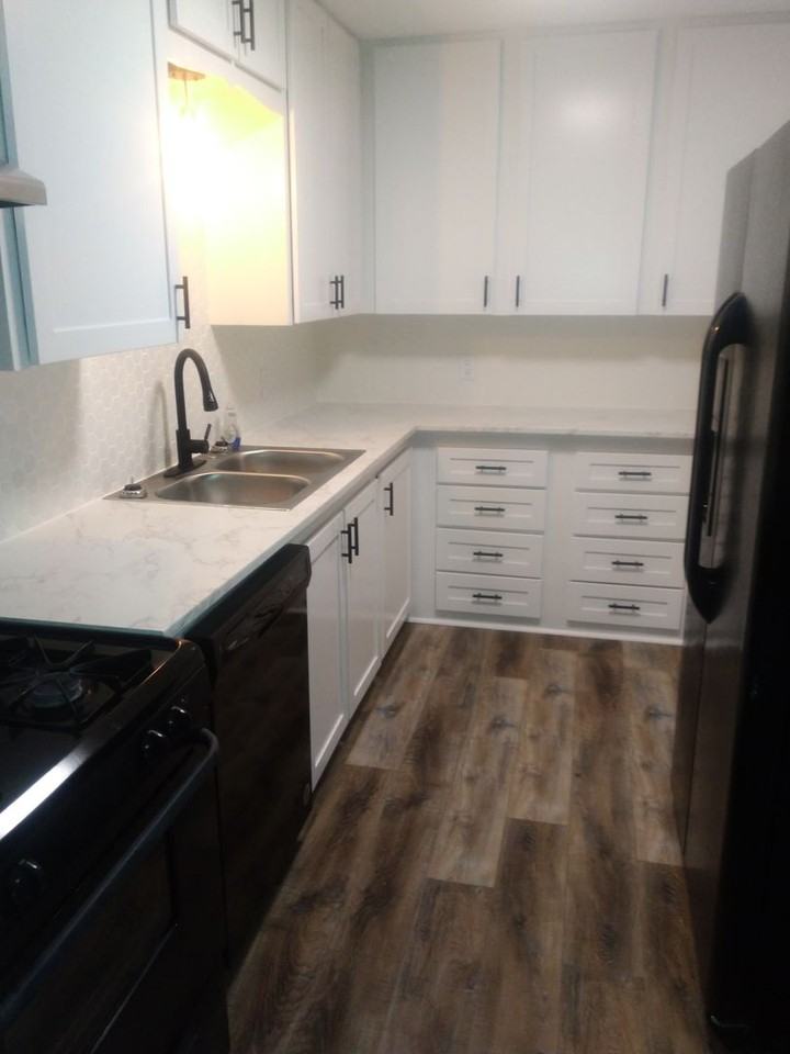 214 Pine Tree Ln - Photo 3 of 12