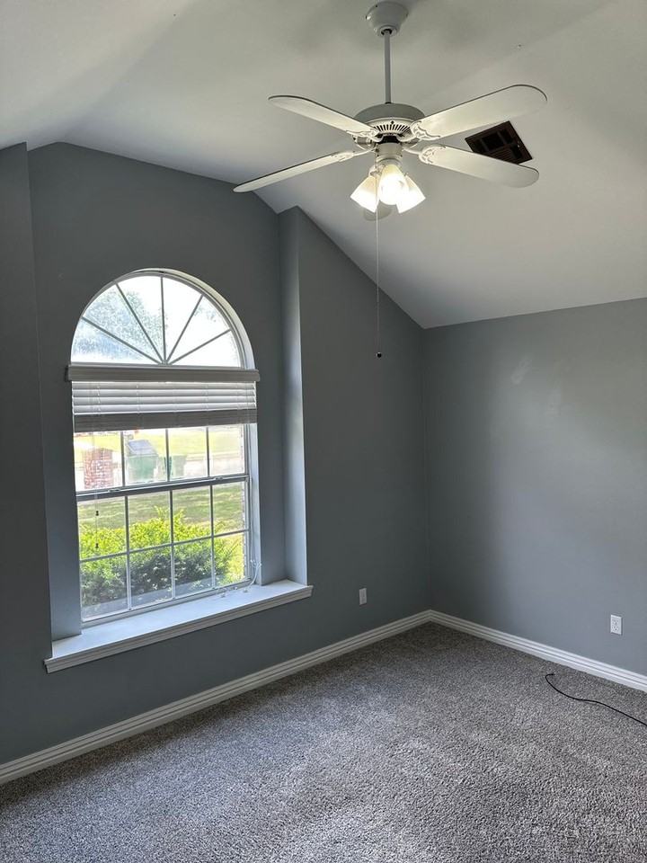 766 Terry Ave - Photo 7 of 22