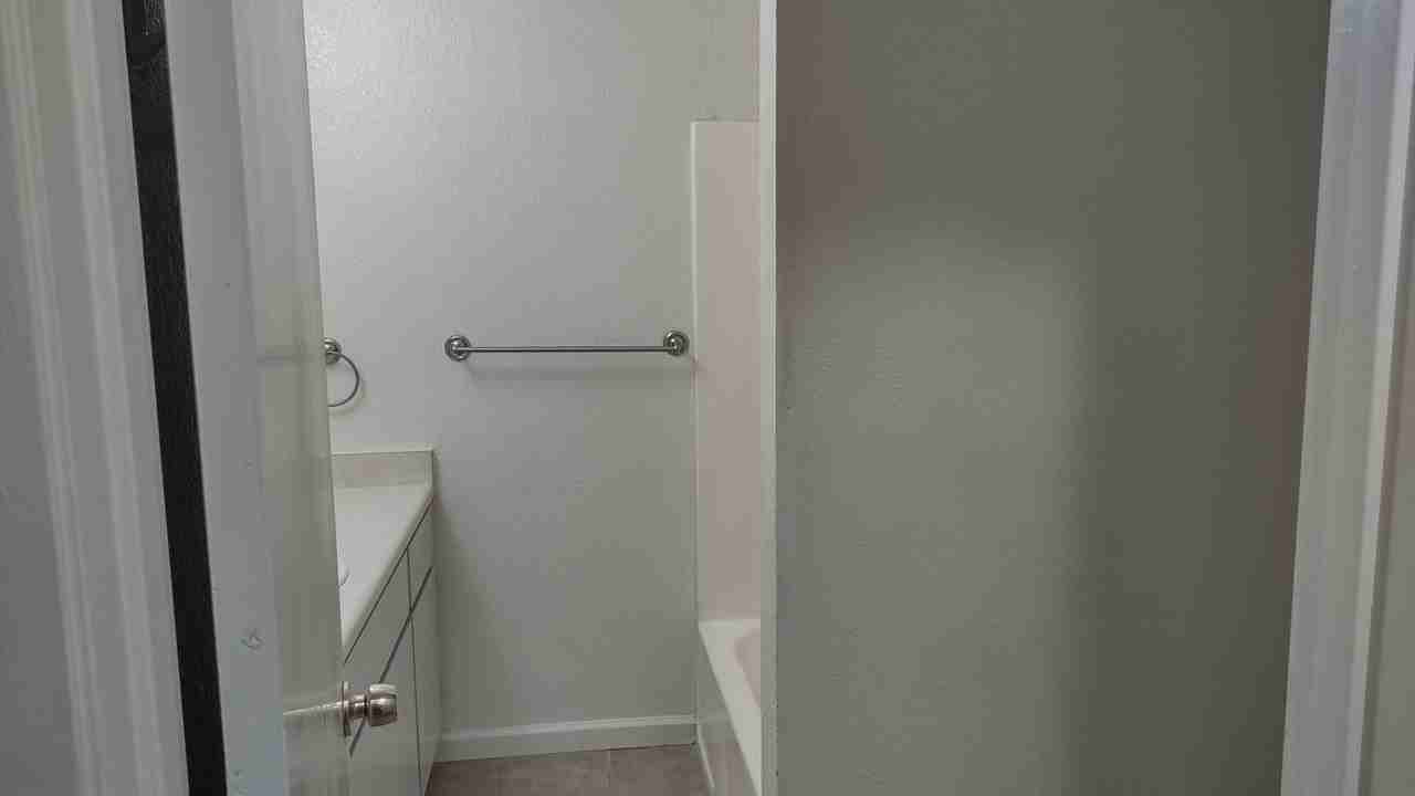 212 Ash St - Photo 6 of 6