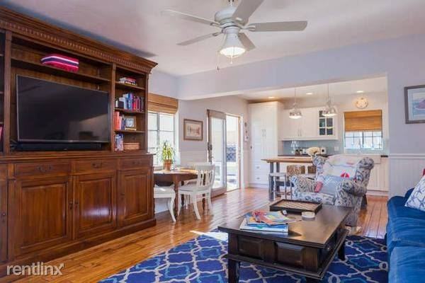 2031 N Alvarado Rd - Photo 2 of 8