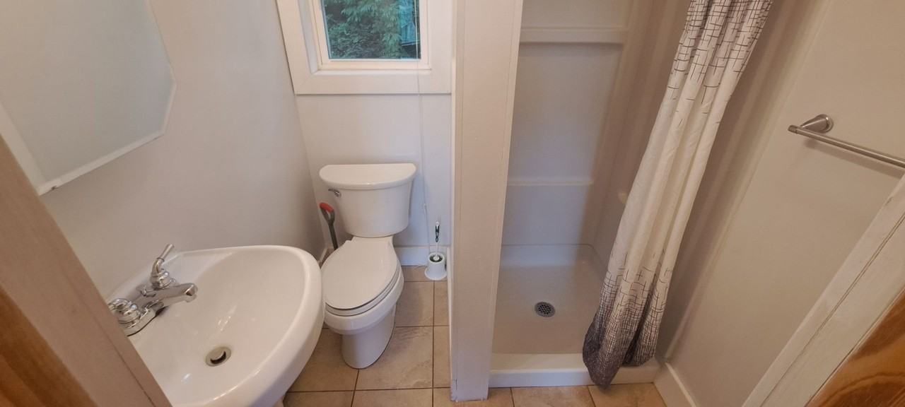 310-312 S Aurora Street - Photo 4 of 25