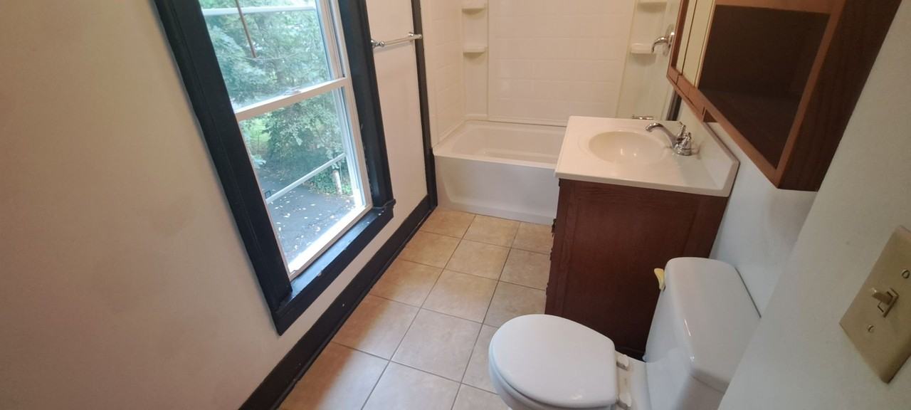 310-312 S Aurora Street - Photo 7 of 25