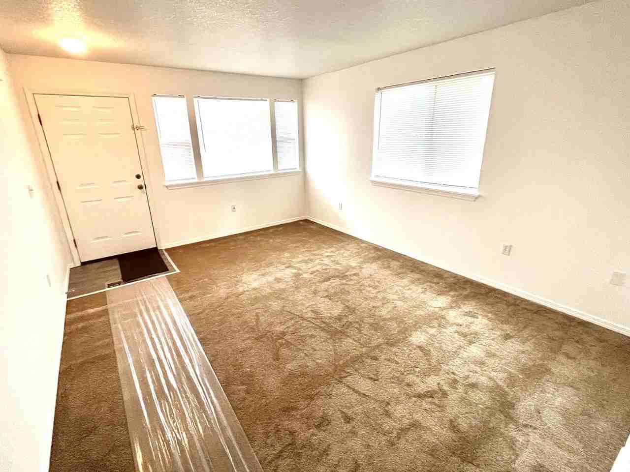 1729 1729 SE 176th Avenue - Photo 4 of 24