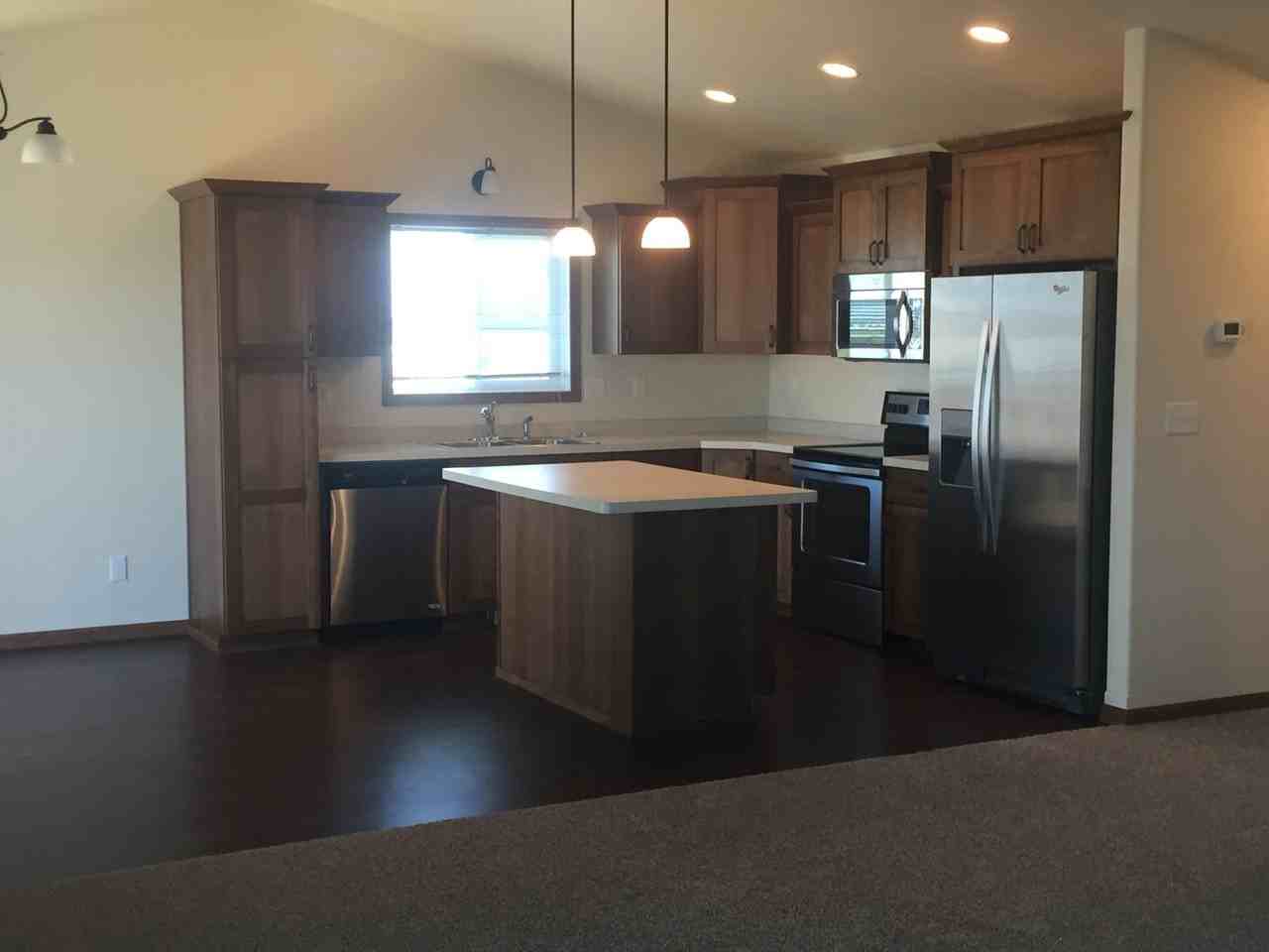 6057 61st Ave S - Photo 3 of 8