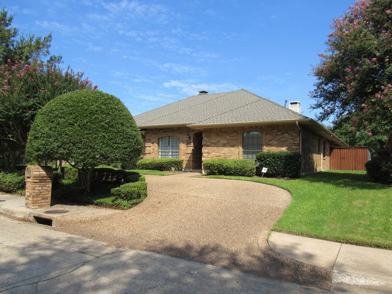 6711 Lovington Dr - Photo 2 of 50