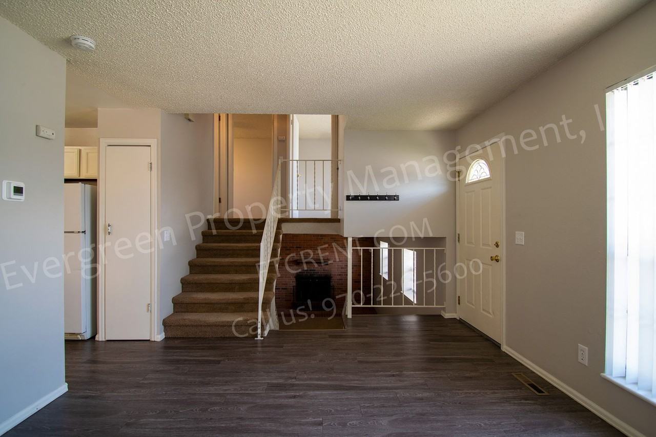 4337 Hummingbird Dr - Photo 2 of 40