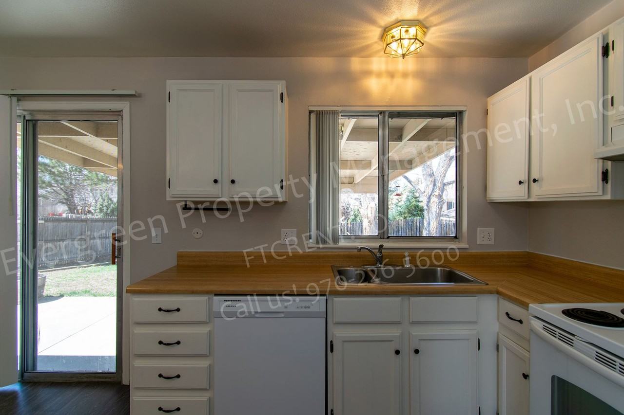 4337 Hummingbird Dr - Photo 7 of 40