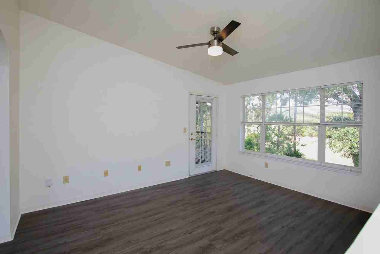 29215 Harbour Vista Cir - Photo 2 of 18