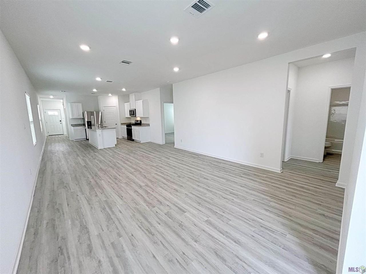 1237 Drago Dr - Photo 3 of 20