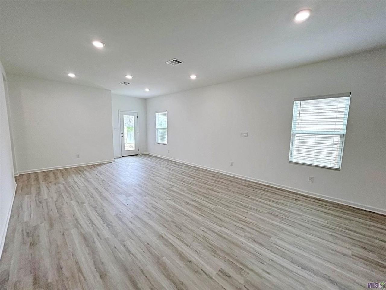 1237 Drago Dr - Photo 6 of 20