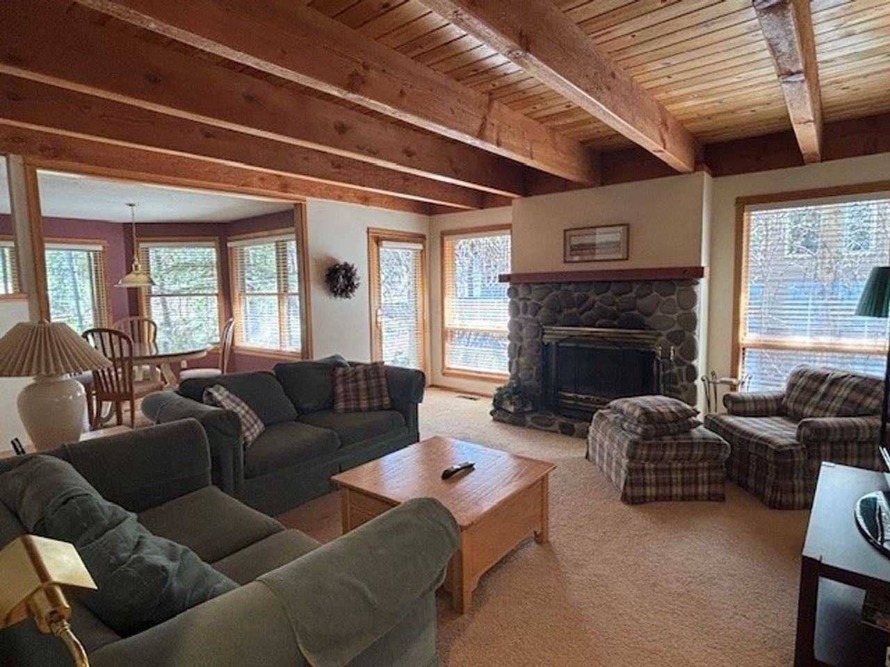 17907 Acer Ln - Photo 2 of 15