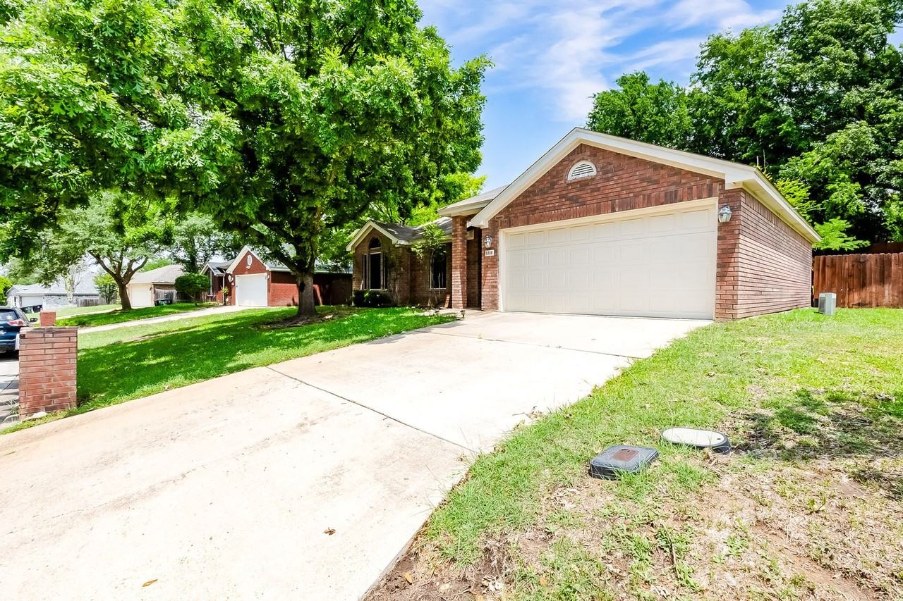 5316 Trail Dr - Photo 3 of 29
