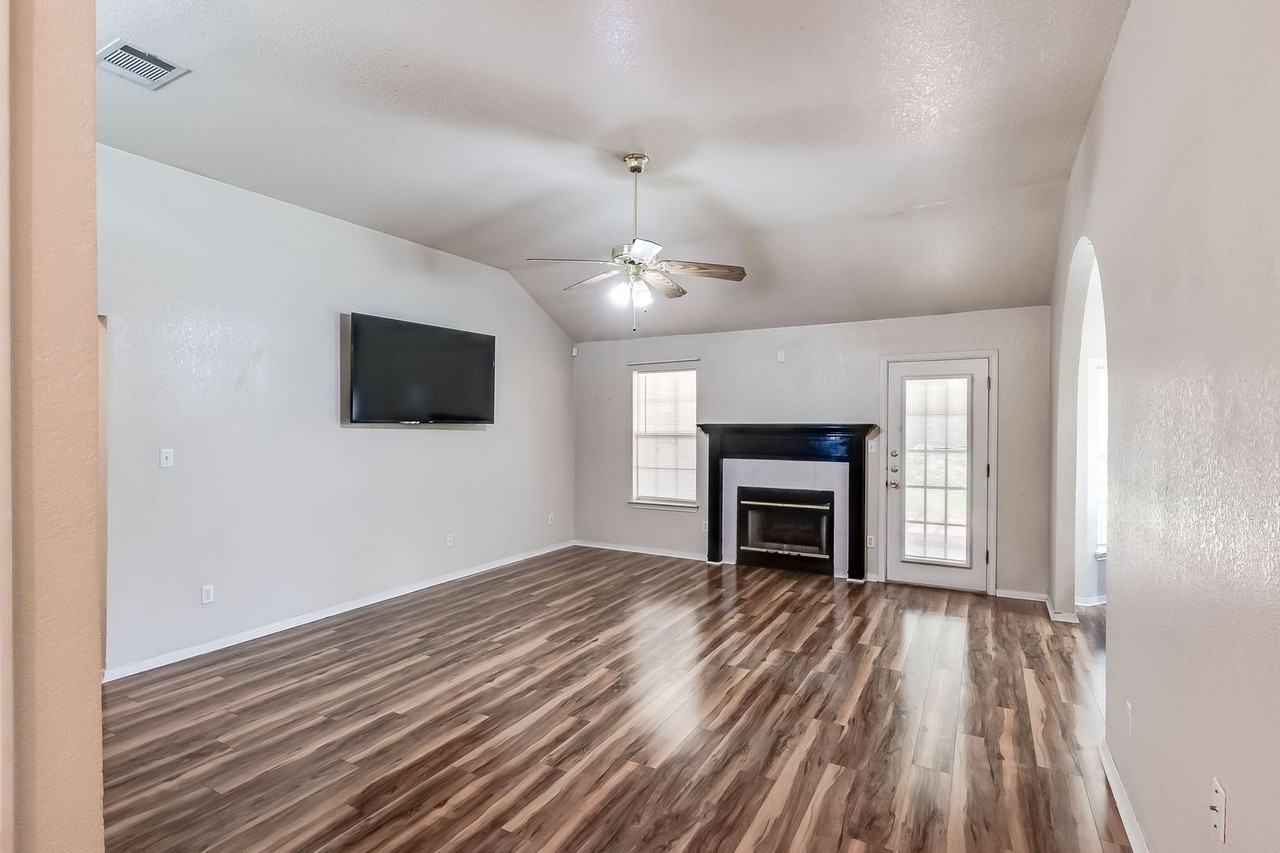 5316 Trail Dr - Photo 5 of 29