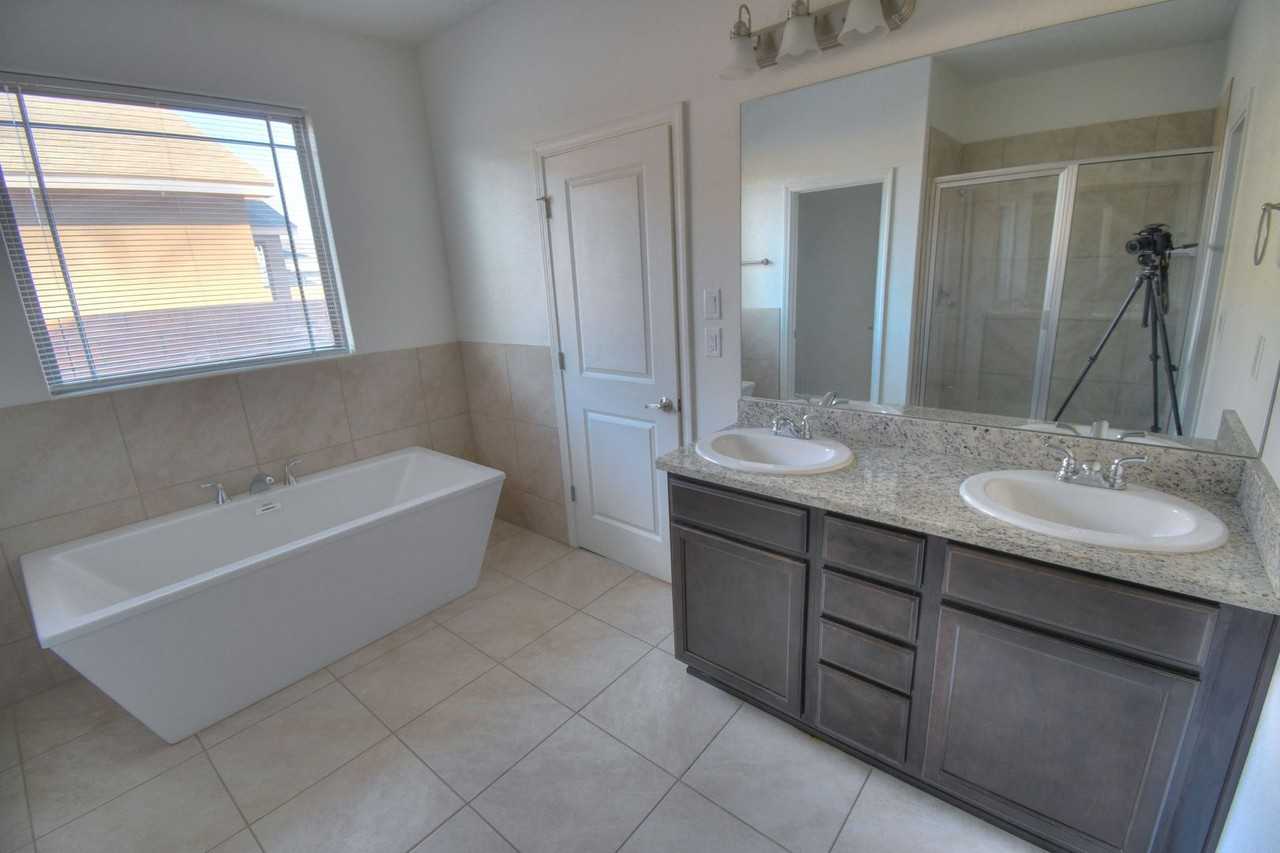 6244 Harrier Hawk Dr Ne - Photo 6 of 8