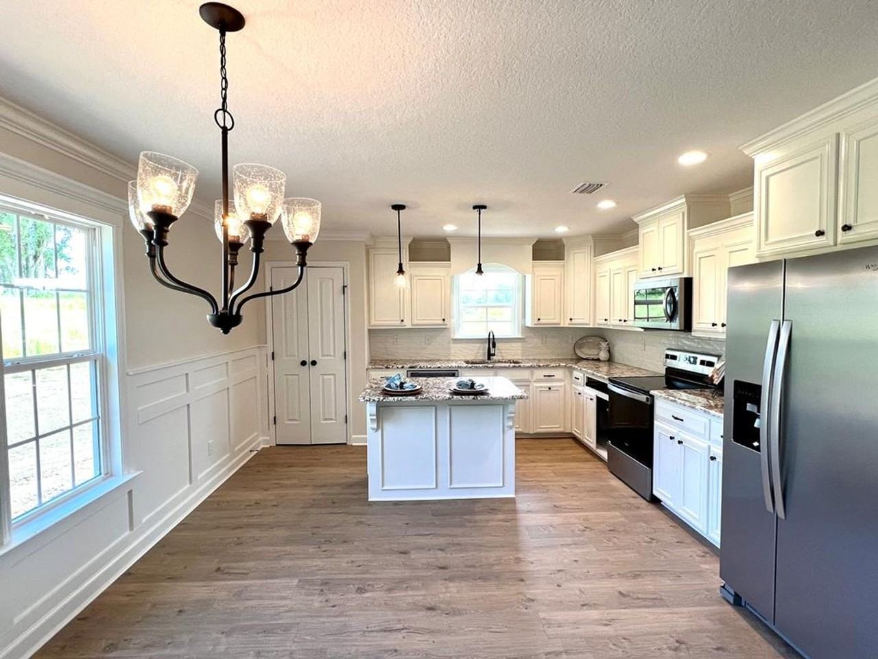 4024 Landings Cir - Photo 3 of 11