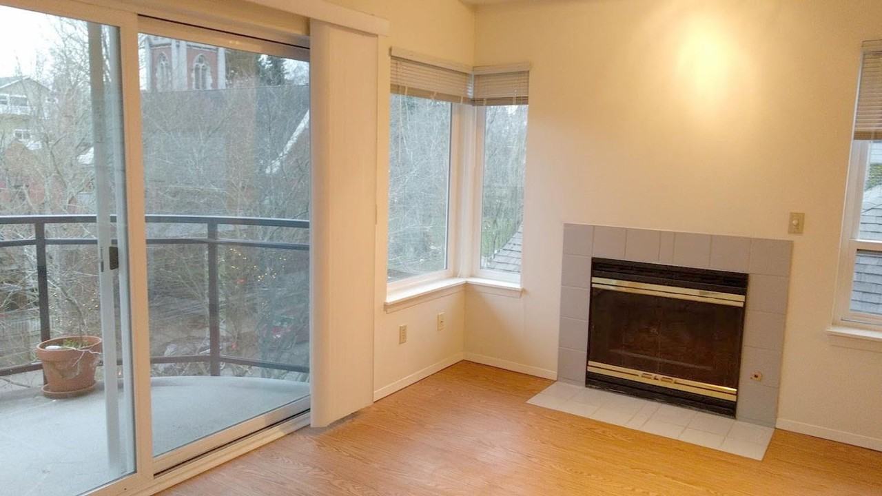 1835 Queen Anne Ave N #303 - Photo 4 of 9