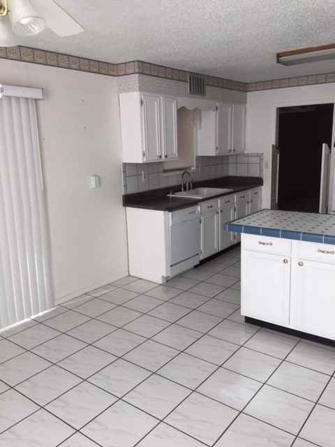 1513 Desert Willow Dr - Photo 2 of 16