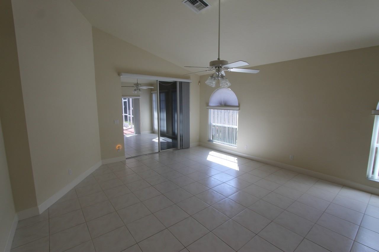 566 110th Ave N - Photo 4 of 14