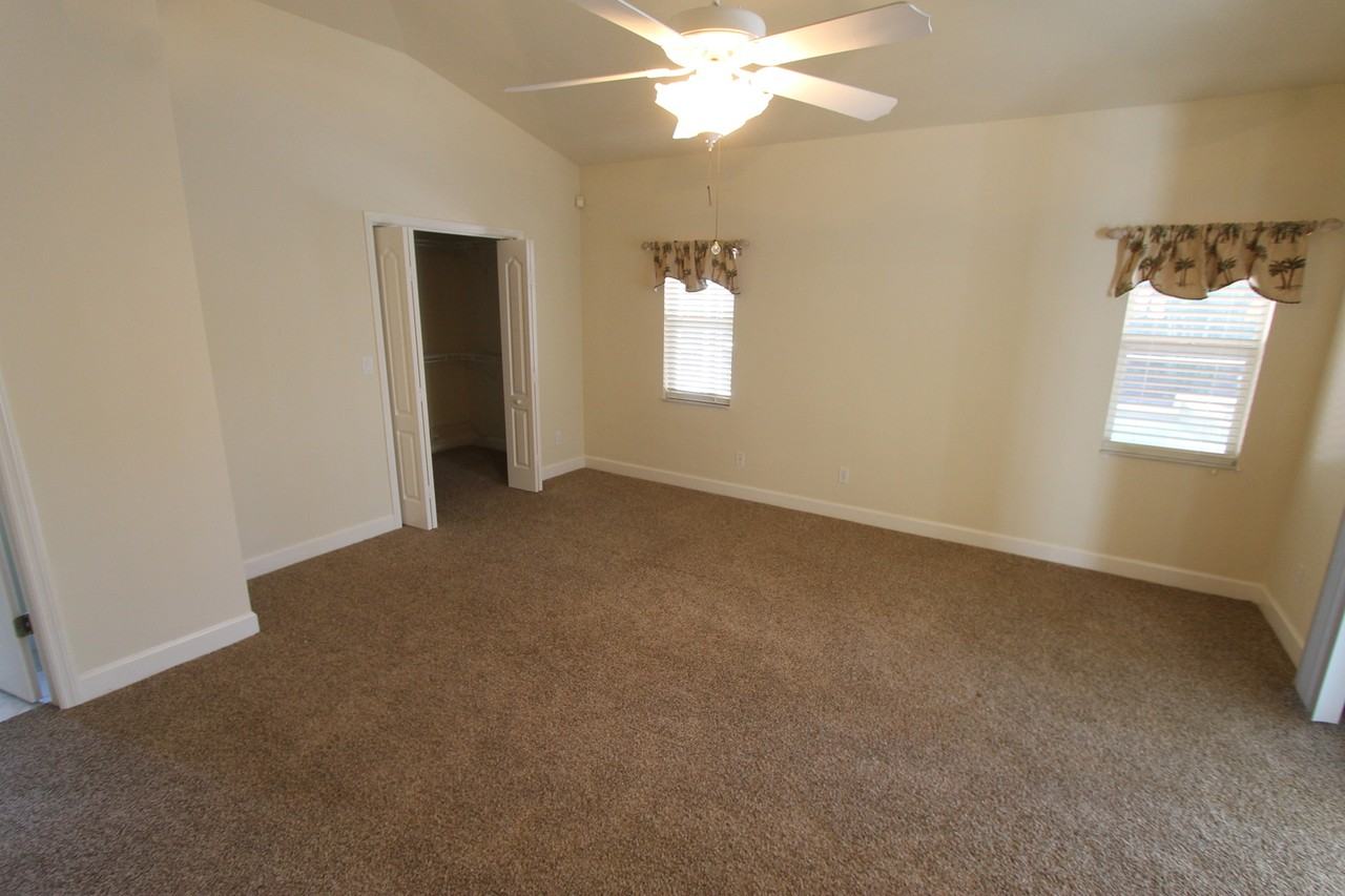 566 110th Ave N - Photo 7 of 14