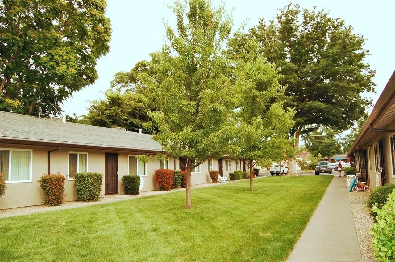 Woodside Gardens Apartments - Photo 7 of 7