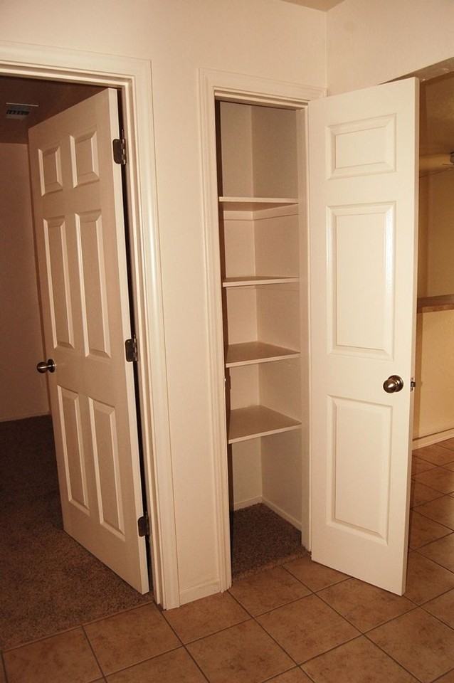 Woodside Gardens Apartments - Photo 3 of 13