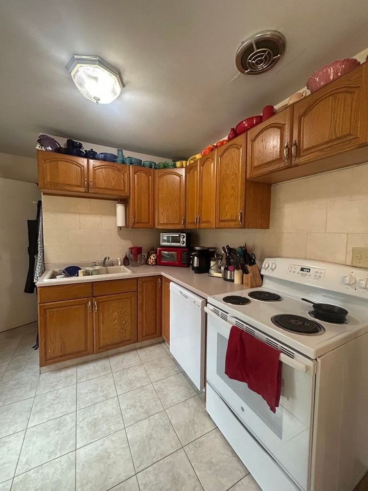 2066 North Oak Lane - Photo 5 of 15