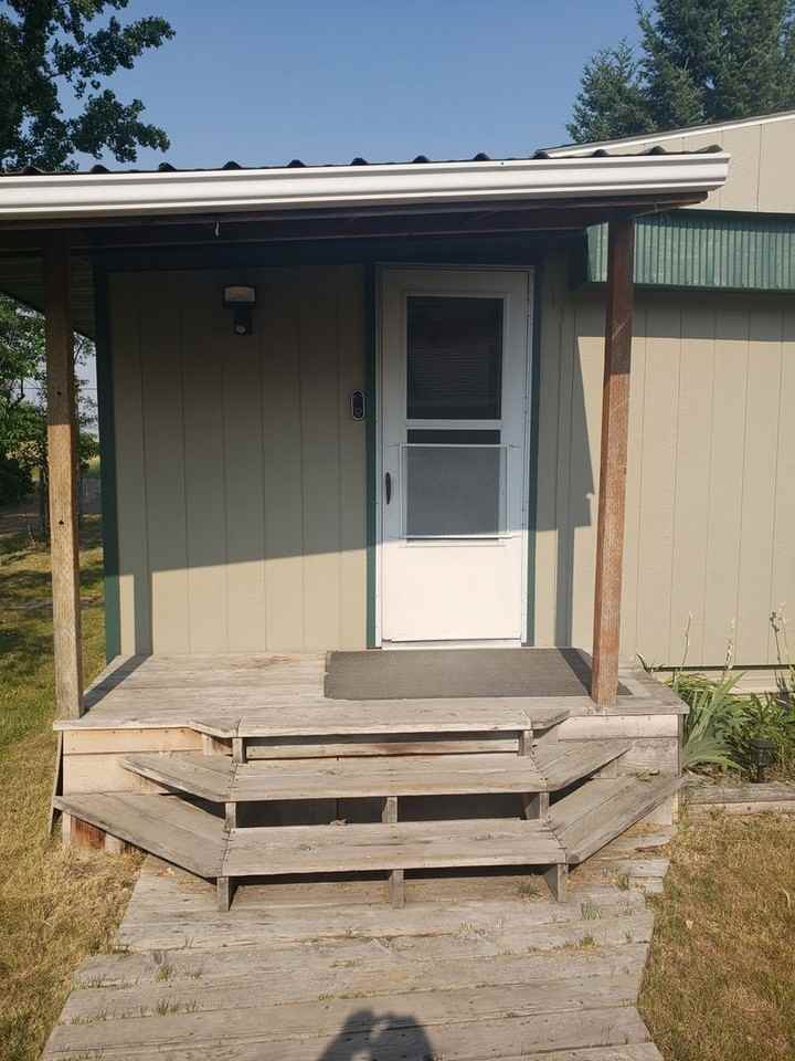 42380 Montana Ave - Photo 3 of 50